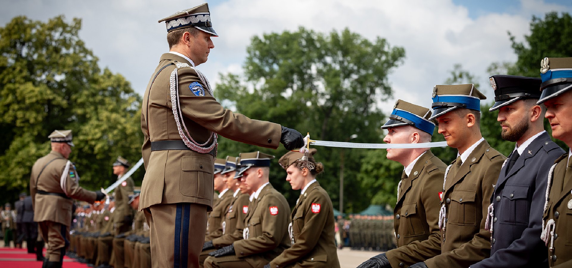 Polish generals graduate from academy
