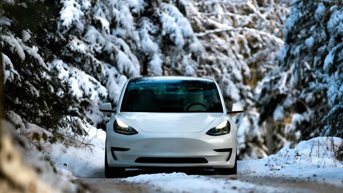 The modern Norwegian tradition of rolling up to your 2,000,000 kr hytte, in a brand new Tesla on a neat access road, with tap water and electricity does not have the same ring to it.